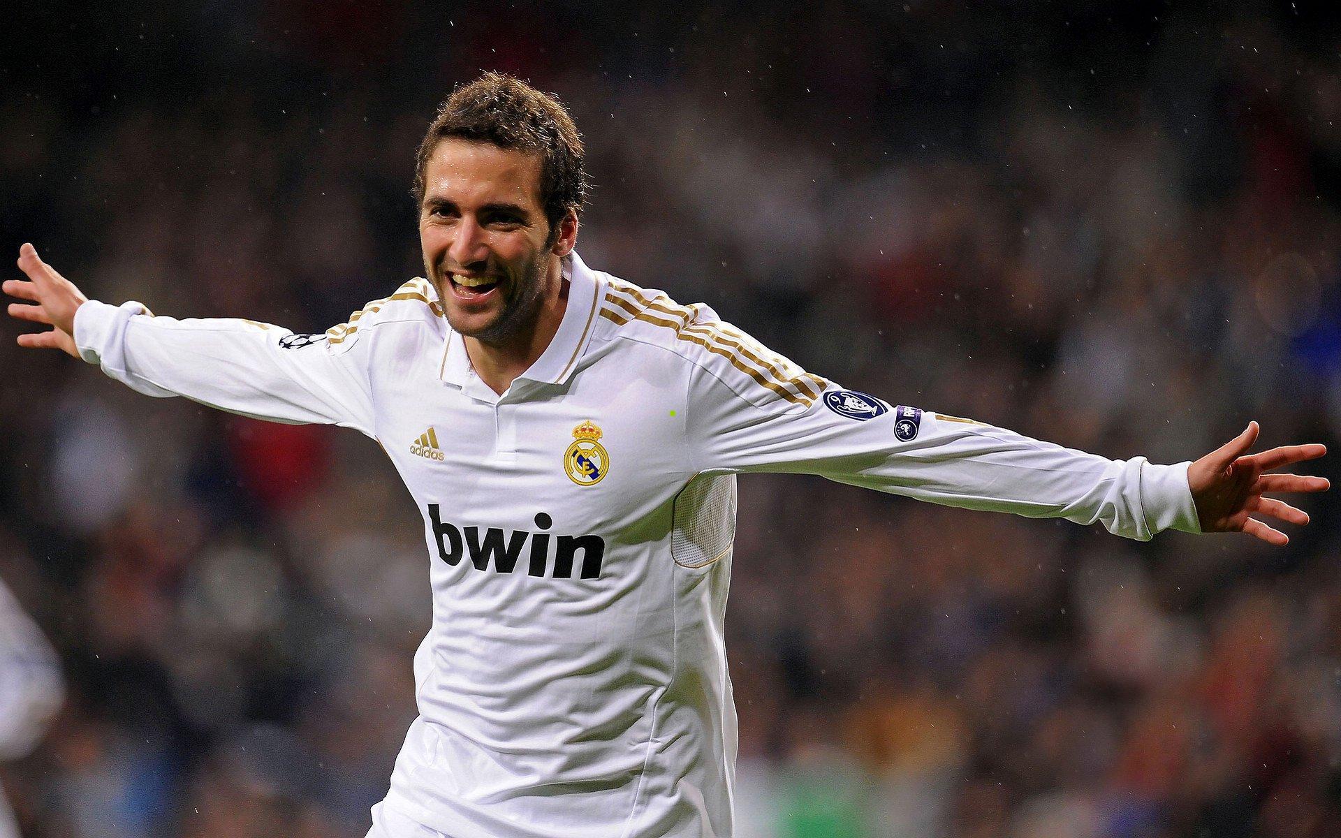 【HTH.com】哈兰德谦逊自评仅属不错球员，公开婉拒与梅西C罗传奇并列