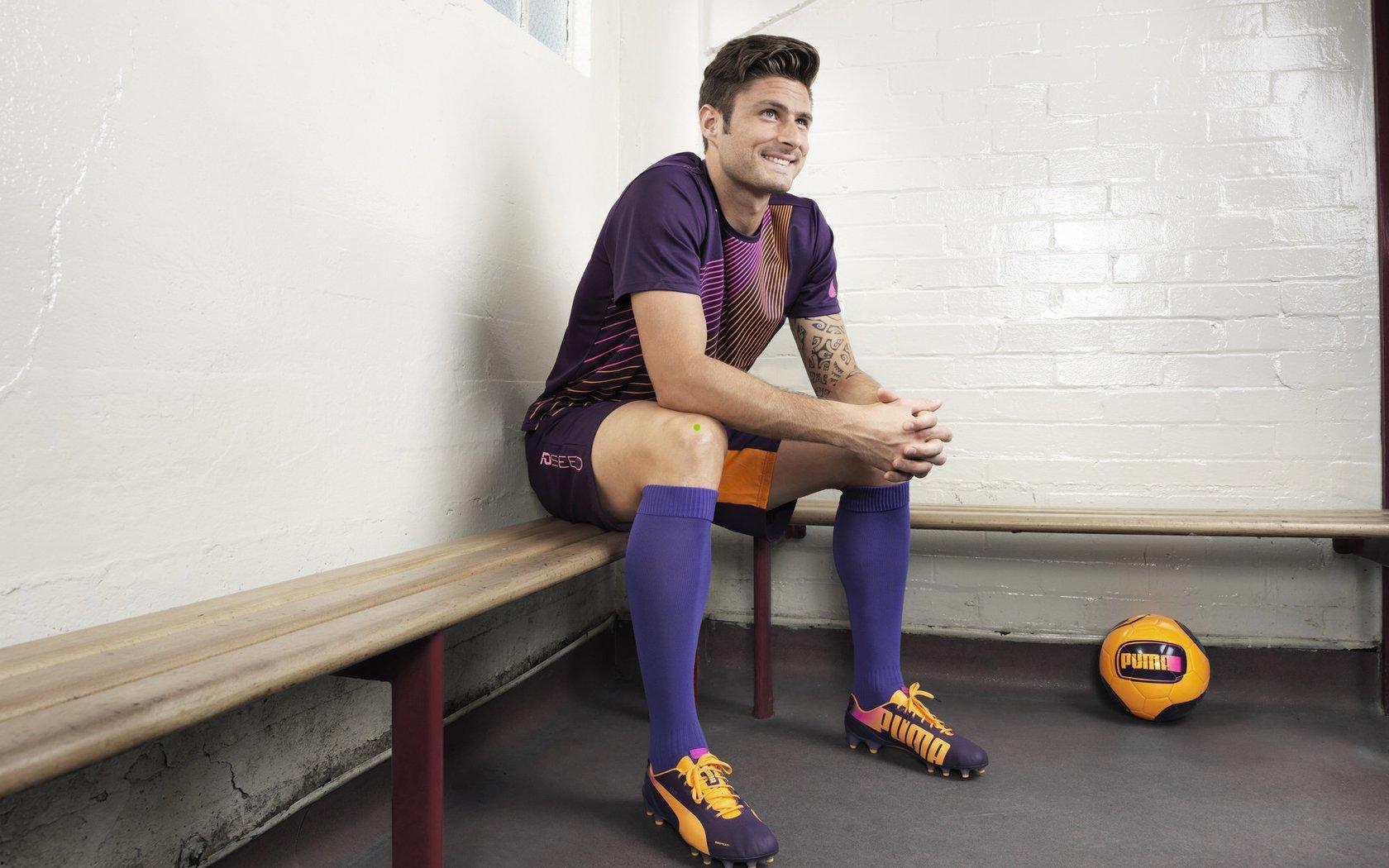 泰山队冠军日激昂誓师出征，全力冲击火神杯；五名国脚最快8日归队助力夺冠征程